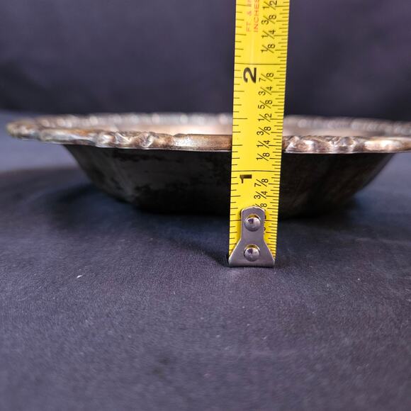 Vintage Oneida Silver Plated Floral Trim Serving Bowl Scalloped - Picture 5 of 5
